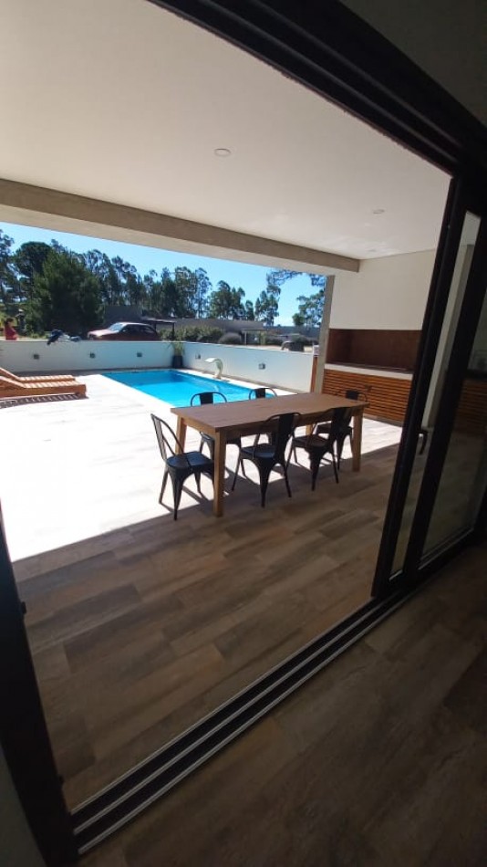 Venta de Costa Esmeralda Deportiva piscina 3 dorm