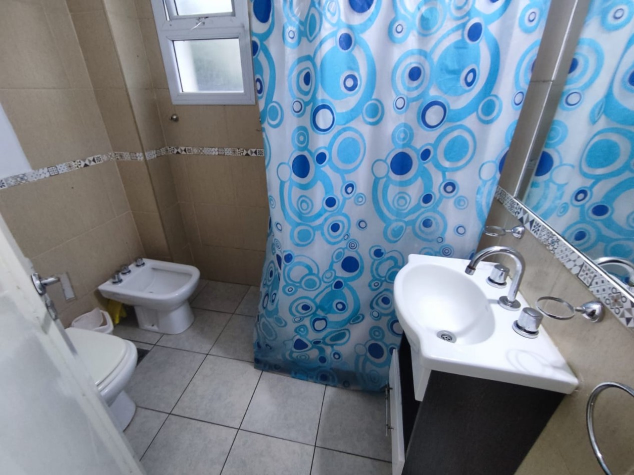 casa en venta Oatende casi Valeria del mar, a 2 cuadras de Bathurst. 