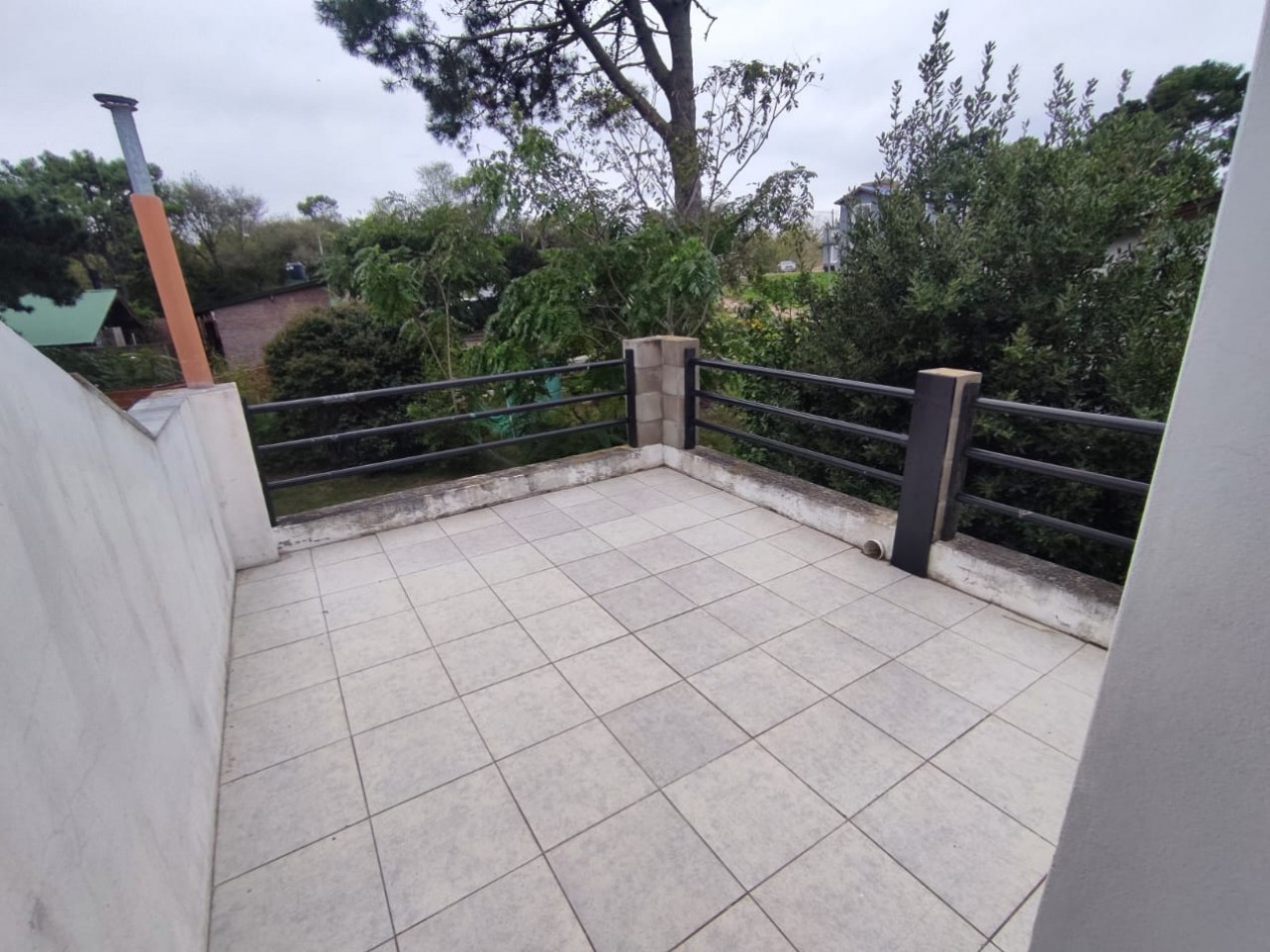 casa en venta Oatende casi Valeria del mar, a 2 cuadras de Bathurst. 