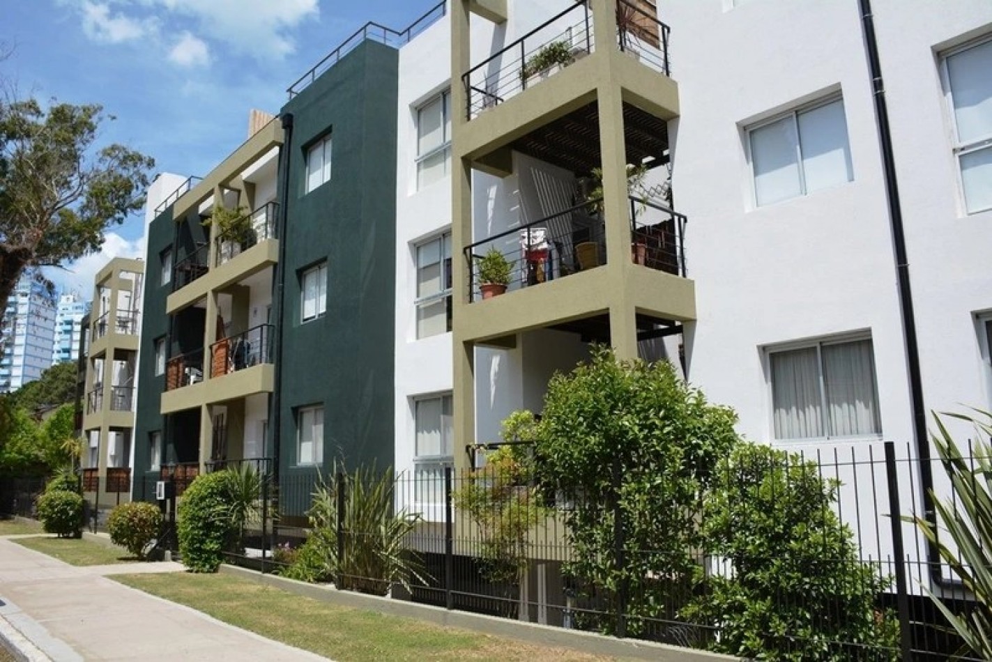 venta departamento 2 amb 1er piso edif. Patagonia 2 centro Pinamar