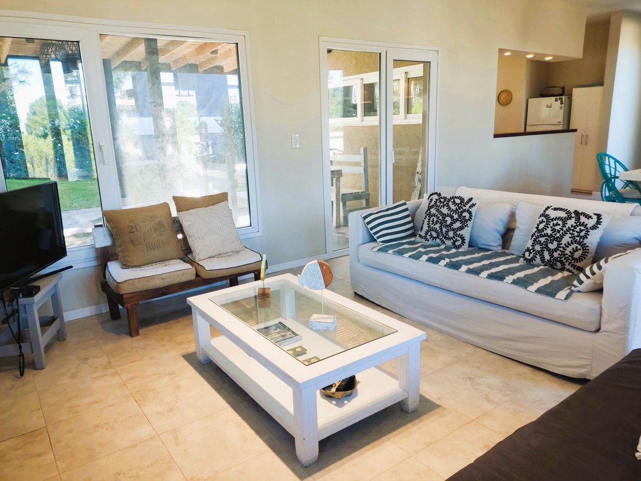 Casa En Venta  Costa Esmeralda Ecuestre. Con gas natural