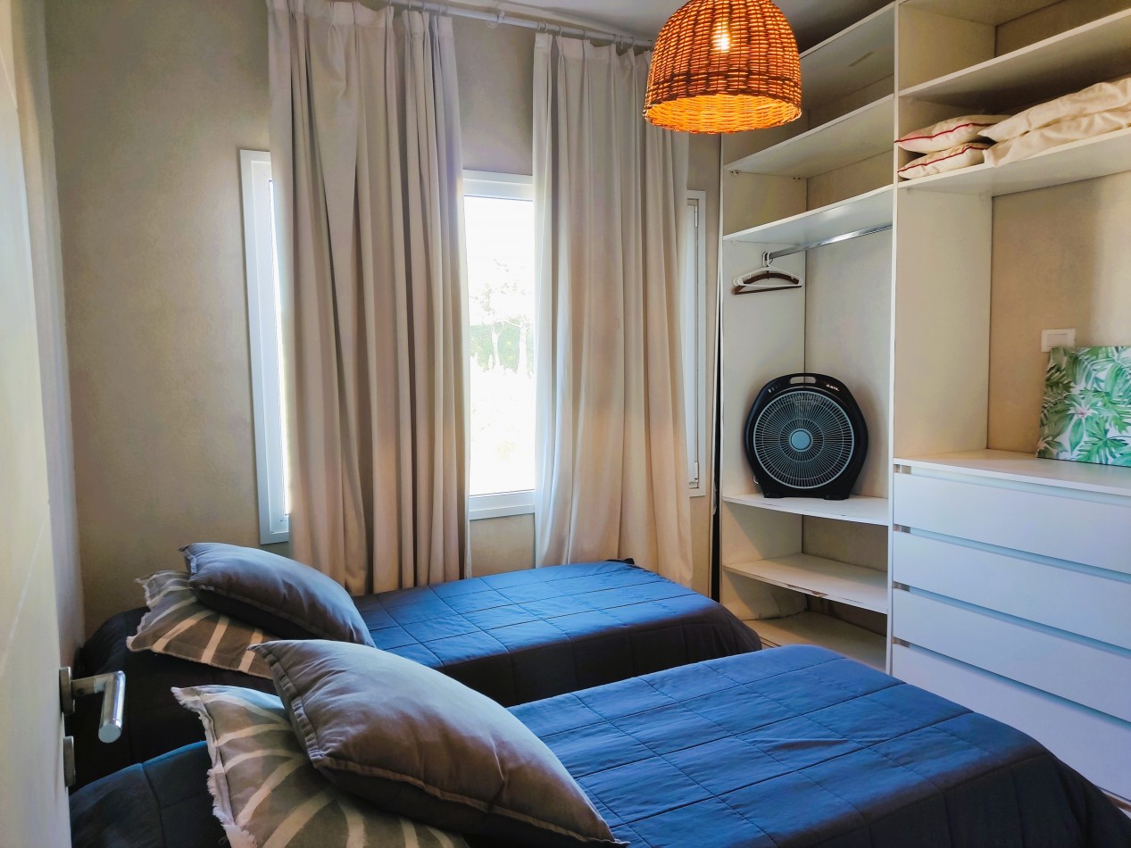 Casa En Venta  Costa Esmeralda Ecuestre. Con gas natural