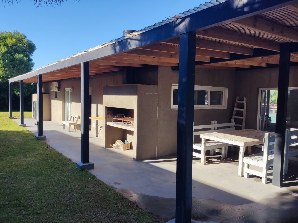 Casa En Venta  Costa Esmeralda Ecuestre. Con gas natural