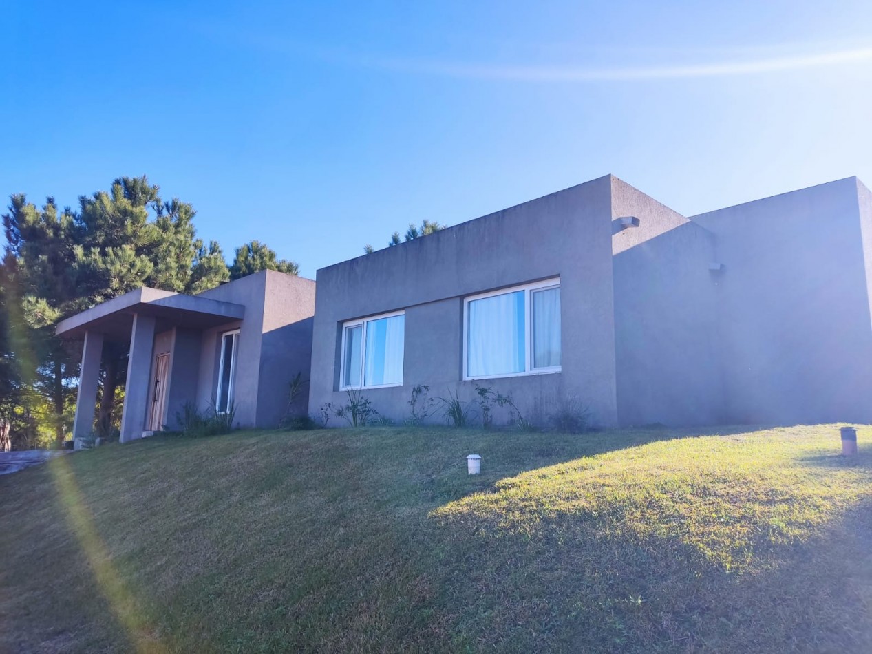 Casa En Venta  Costa Esmeralda Ecuestre. Con gas natural