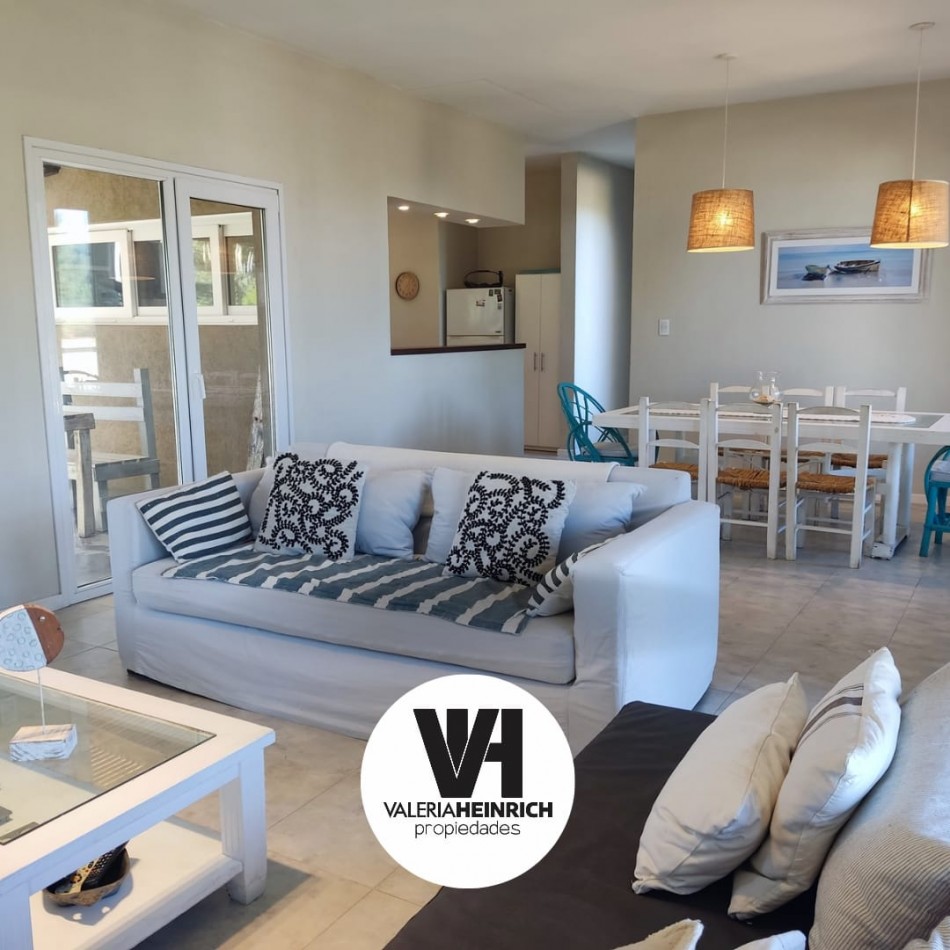 Casa En Venta  Costa Esmeralda Ecuestre. Con gas natural
