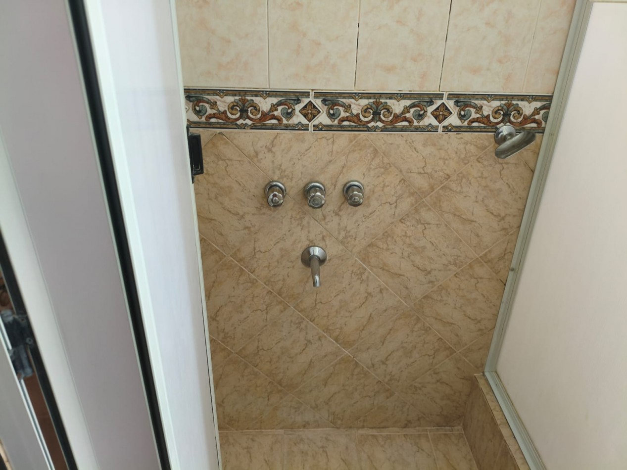 Casa en alquiler en Ostende a 4 cuadras del mar