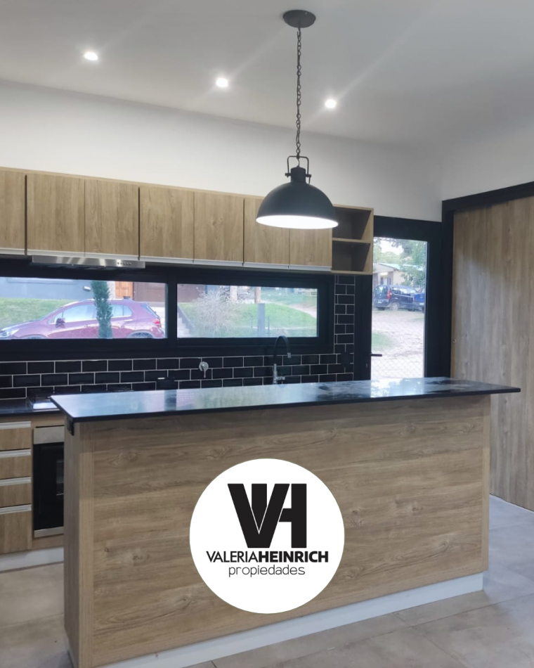 Casa en venta Ostende gas natural oportunidad permuta financia