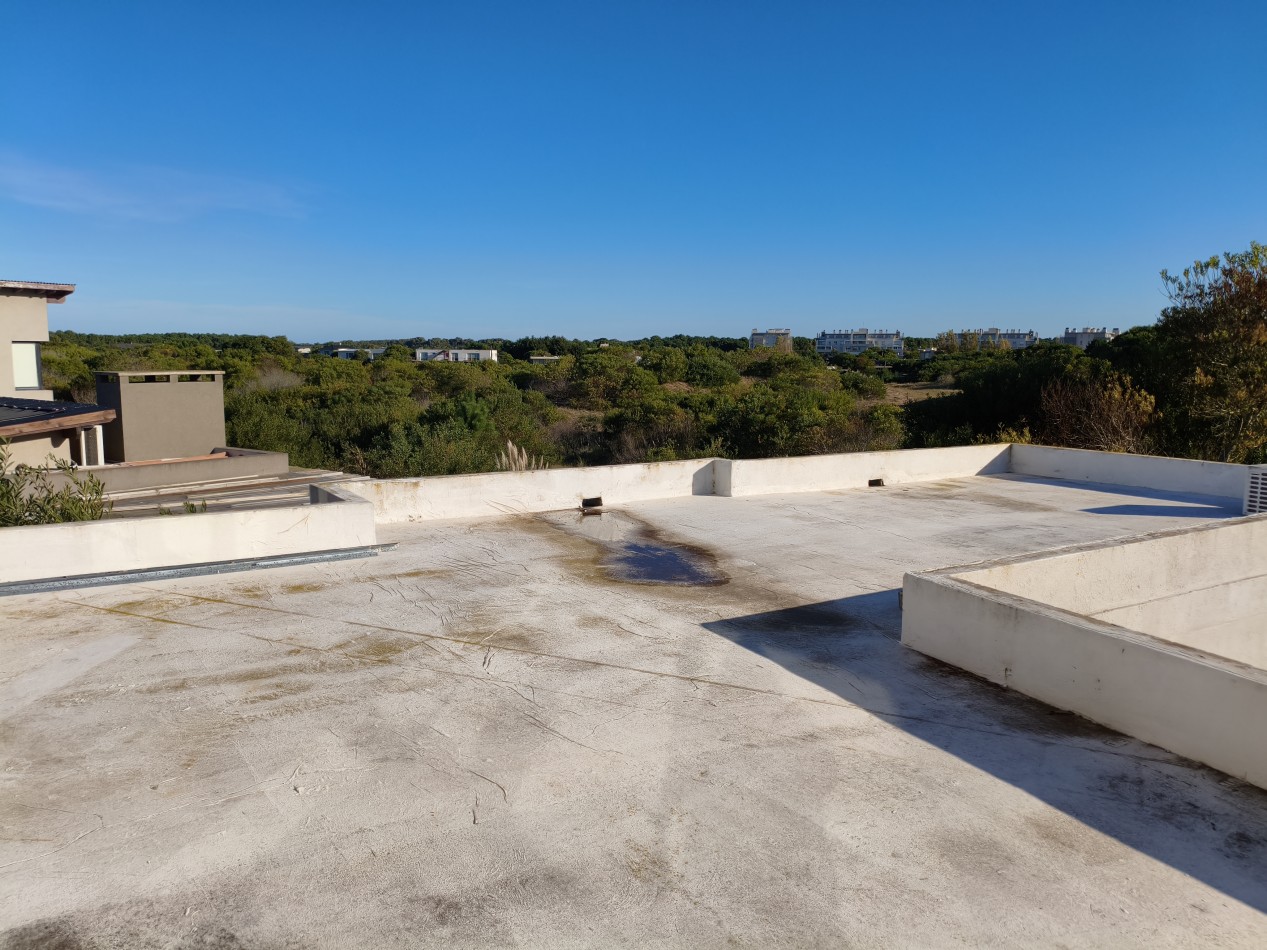 Venta casa Costa Esmeralda Residencial fondo libre piscina oportunidad