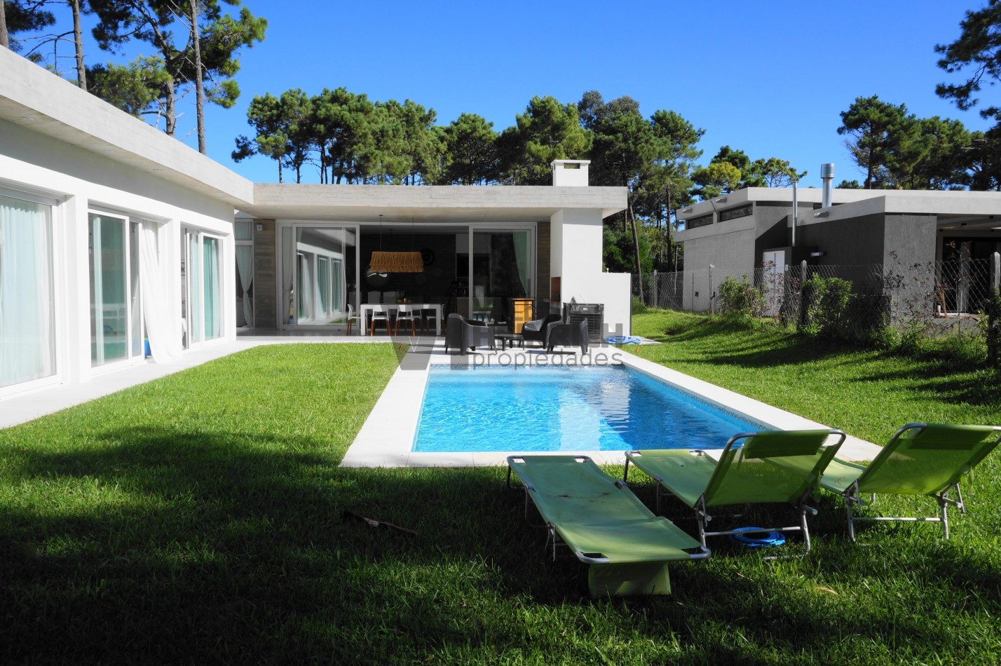 Casa en venta en barrio Alamos Pinamar