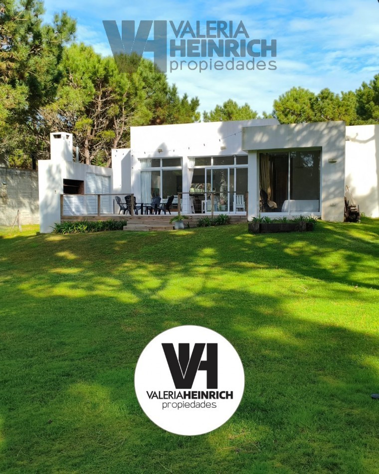 Casa alquiler Costa Esmeralda Residencial 3 dorm. jardin