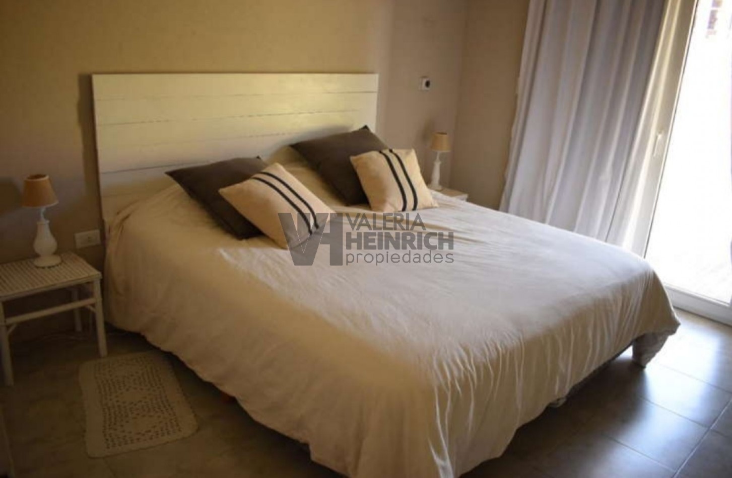 Casa En Venta  Costa Esmeralda Ecuestre. Con gas natural
