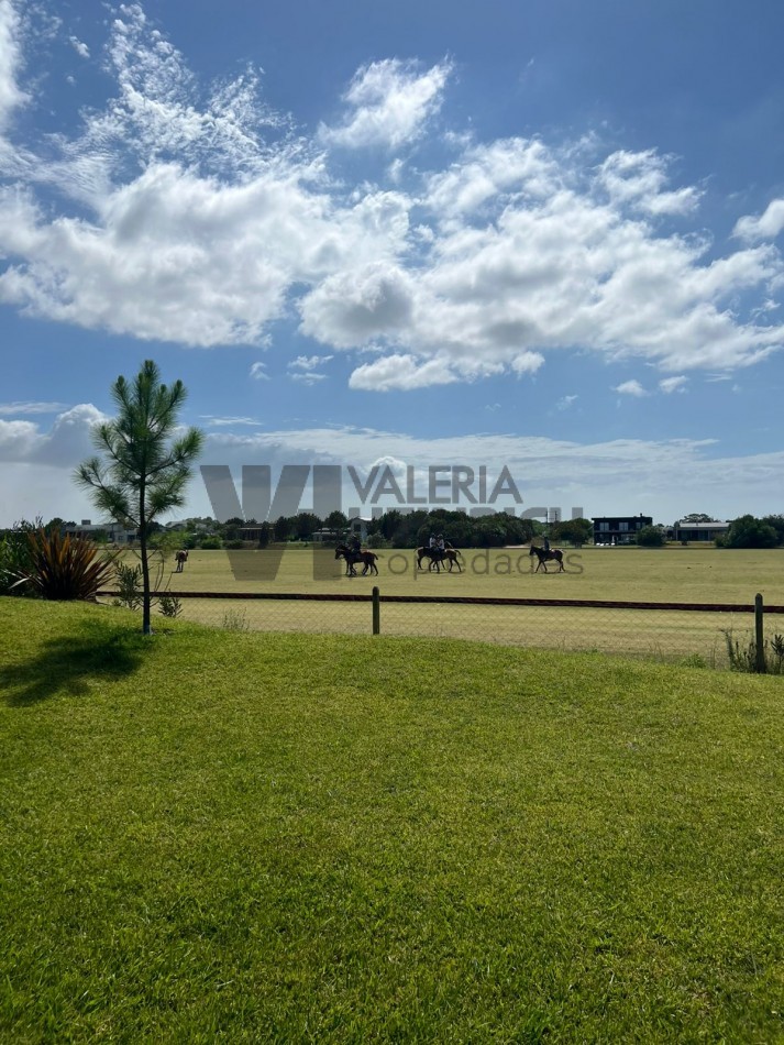 Venta Casa en Costa Esmeralda Ecuestre cancha de polo