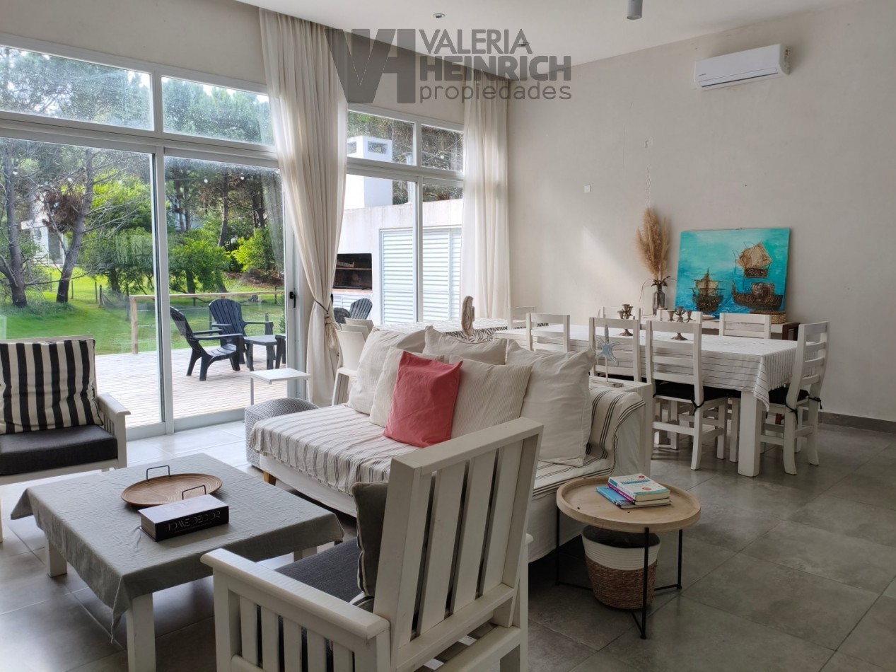 Casa alquiler Costa Esmeralda Residencial 3 dorm. jardin