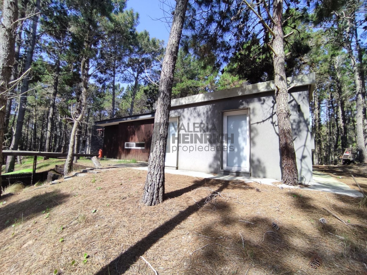 Venta casa Villarobles Pinamar  4 dorm.