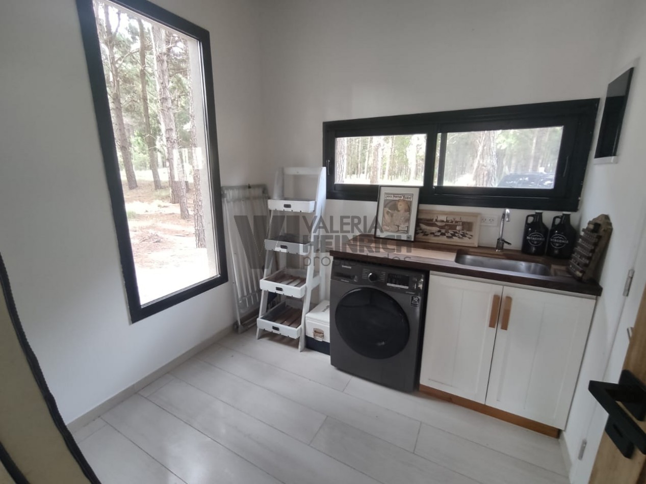 Alquiler y Venta Casa Villarobles con piscina 6 pax