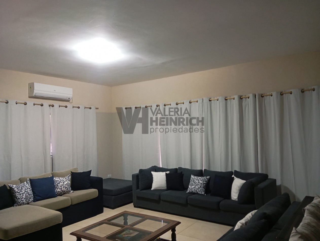 Casa alquiler Costa Esmeralda golf 10 personas