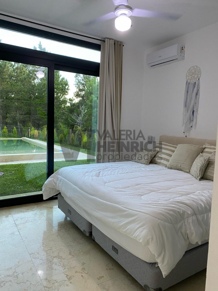 Venta casa Villarobles Serena 4 dorm. piscina