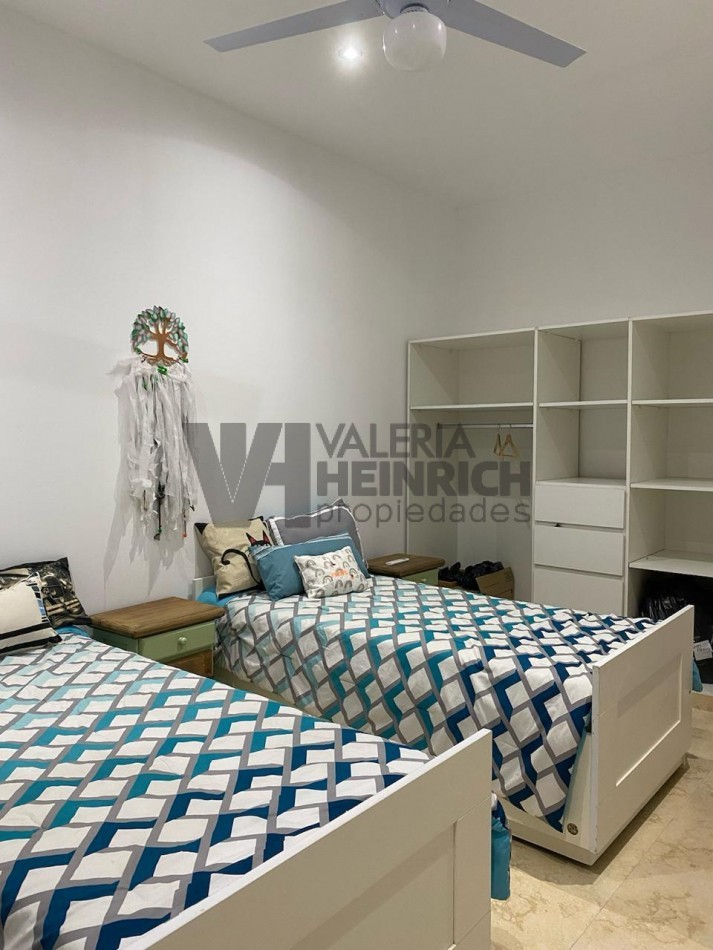 Venta casa Villarobles Serena 4 dorm. piscina