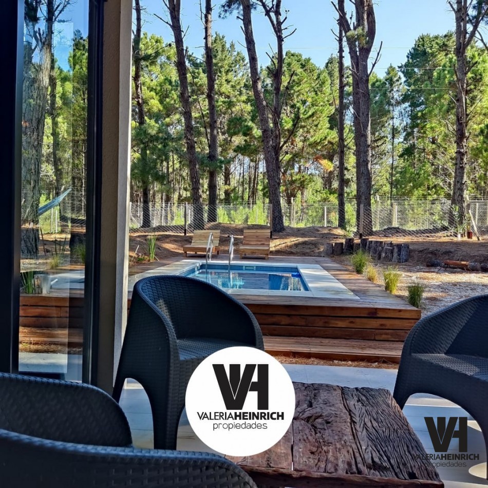Alquiler y Venta Casa Villarobles con piscina 6 pax. 