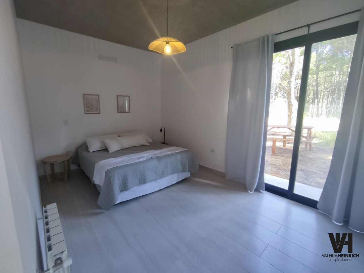 Alquiler y Venta Casa Villarobles con piscina 6 pax. 