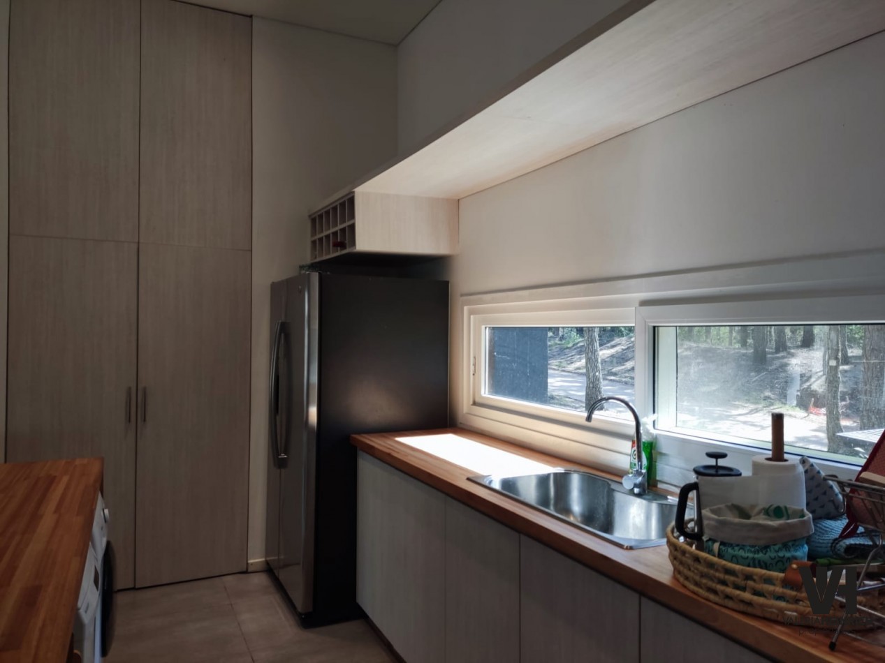 Venta casa Villarobles Pinamar  4 dorm.