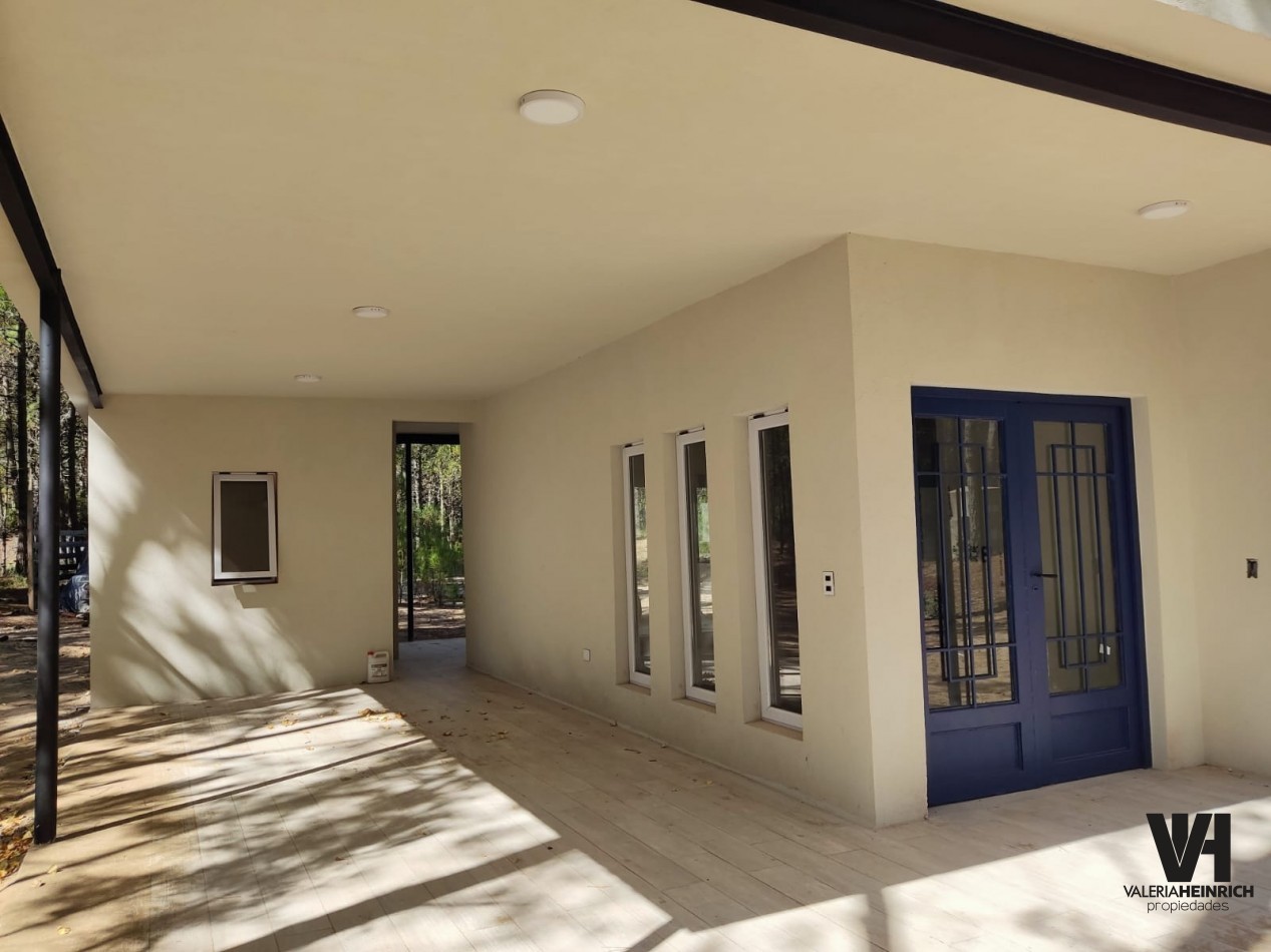 Casa en Venta en Villa Robles cerca de Pinamar y Costa Esmeralda. barrio cerrado