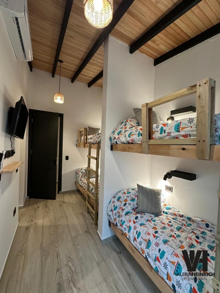 Casa Villarobles. Cerca Pinamar y Costa Esmeralda. Con salida al mar. 20 pax. ALQUILER. 6 DORM