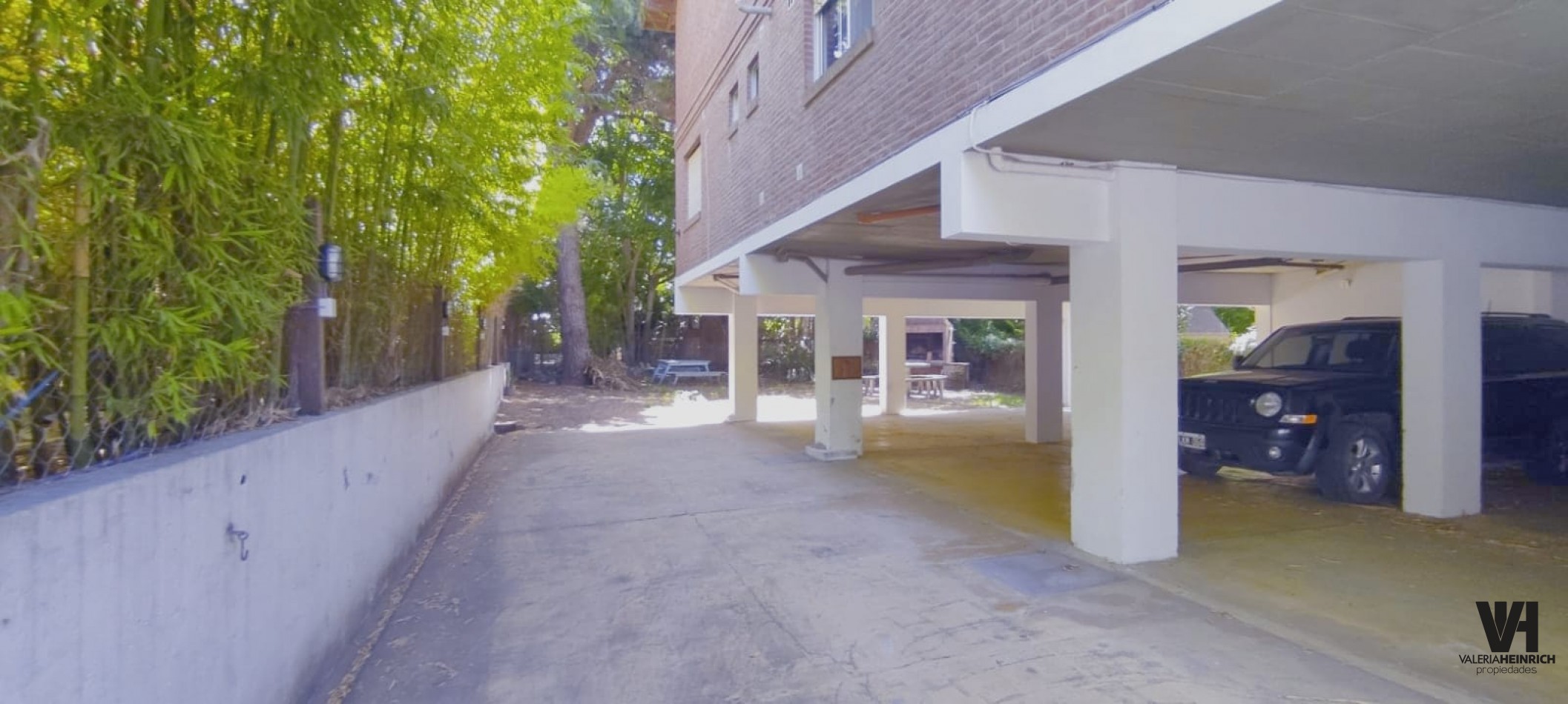 Venta departamento cerca del mar, mar de Ostende, 3 amb. cochera oportunidad permuta