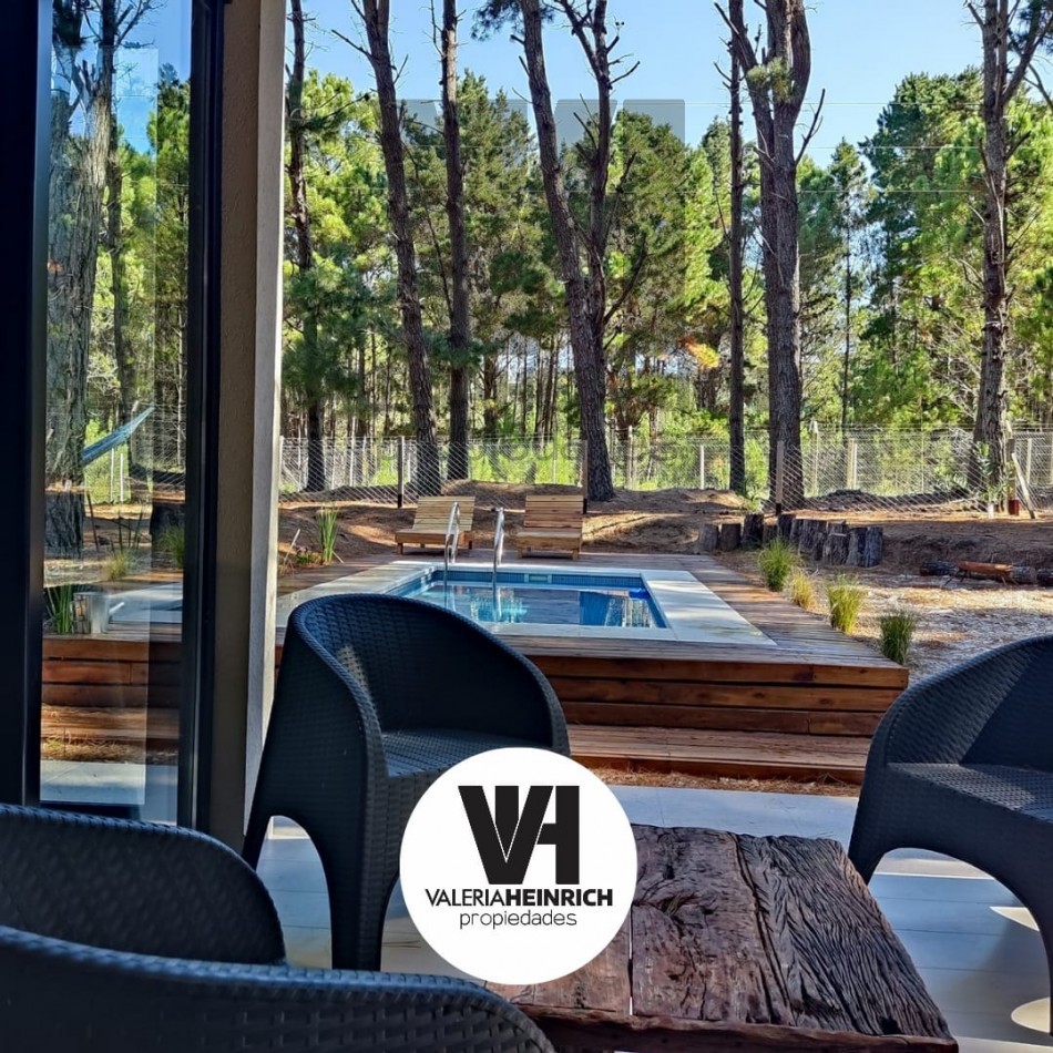 Alquiler y Venta Casa Villarobles con piscina 6 pax. 