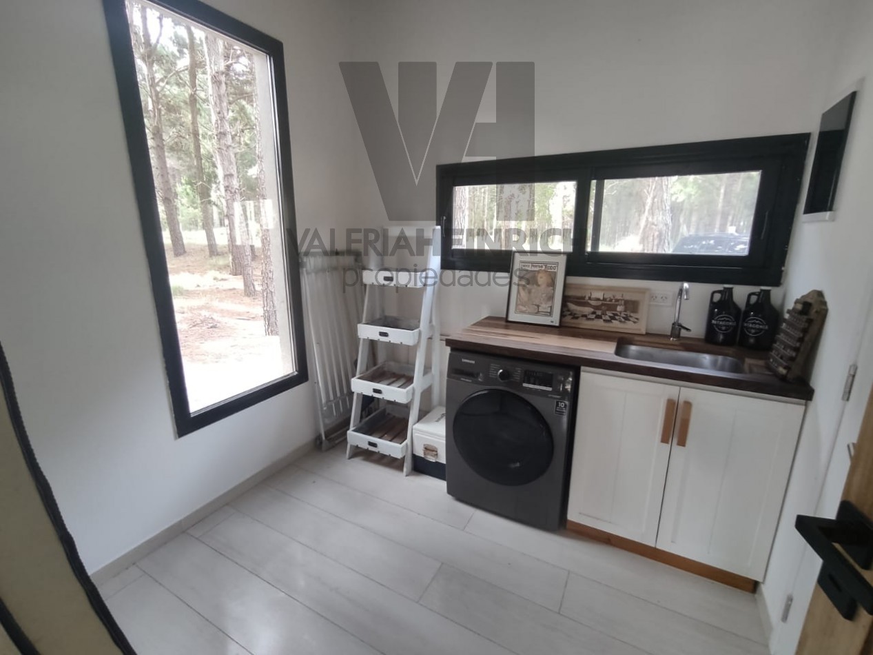 Alquiler y Venta Casa Villarobles con piscina 6 pax. 