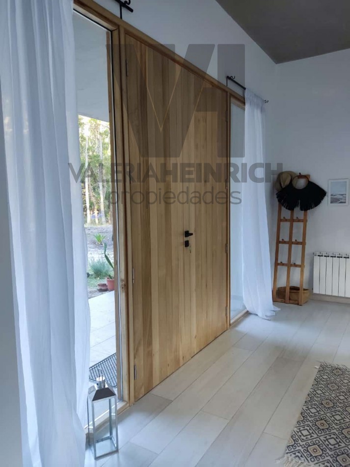 Alquiler y Venta Casa Villarobles con piscina 6 pax. 