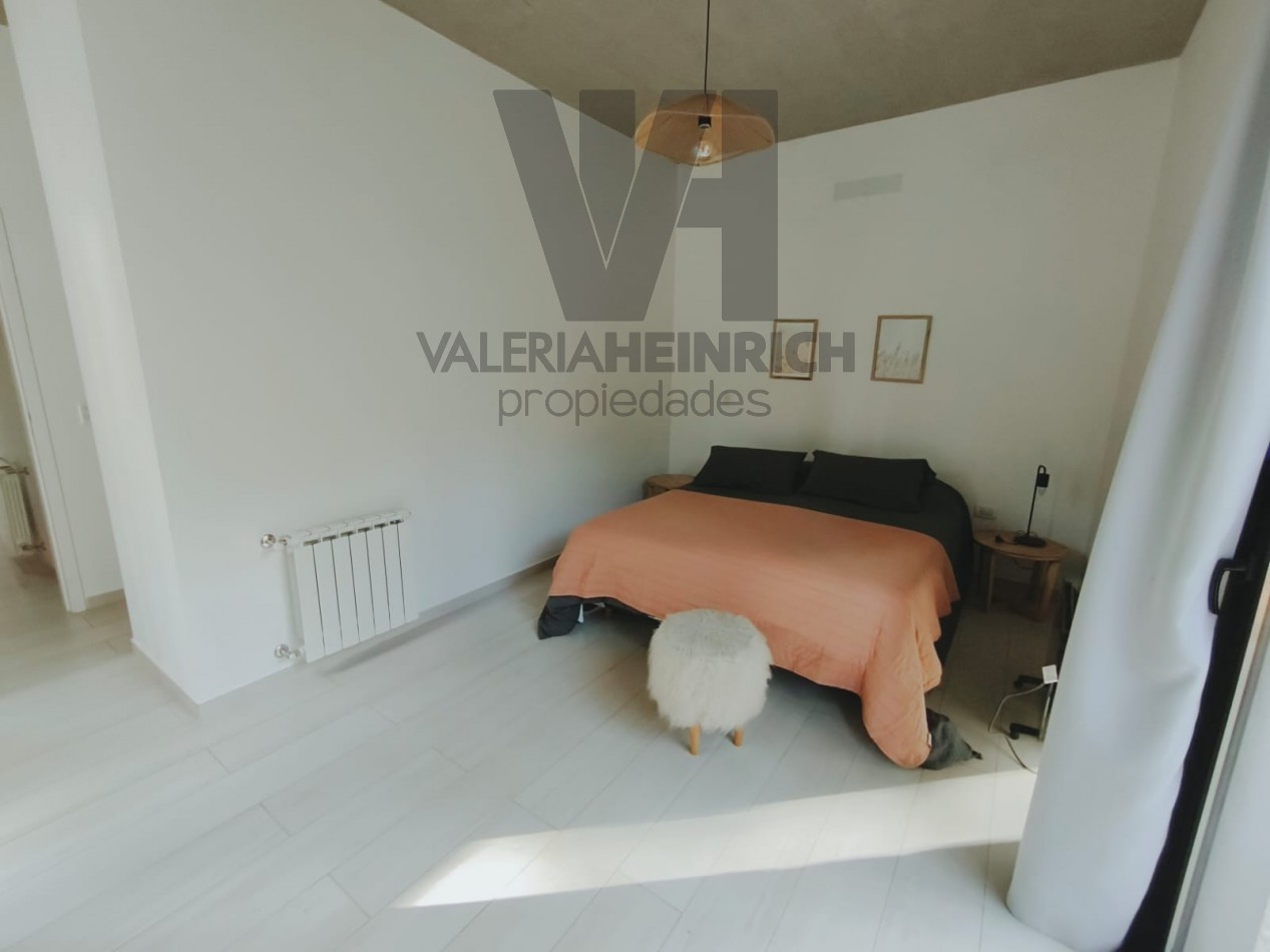 Alquiler y Venta Casa Villarobles con piscina 6 pax. 