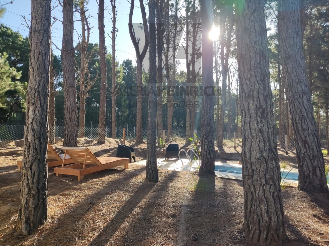 Alquiler y Venta Casa Villarobles con piscina 6 pax. 