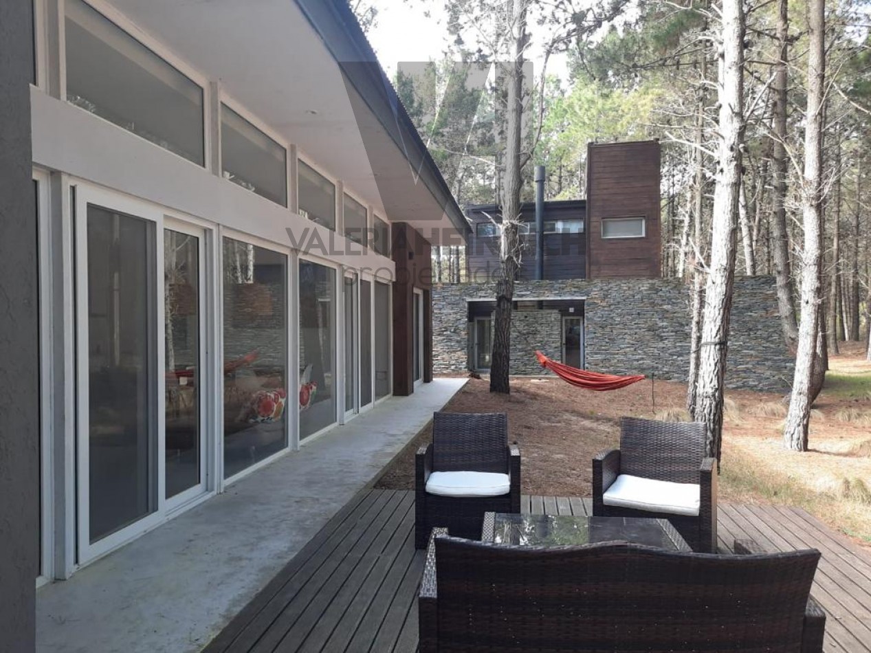 Venta casa Villarobles Pinamar 4 dorm.