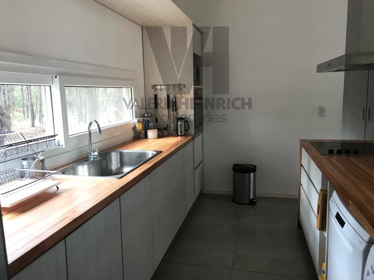 Venta casa Villarobles Pinamar 4 dorm.