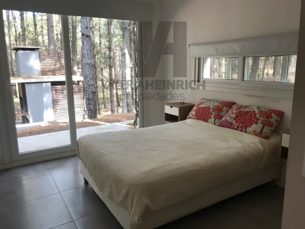 Venta casa Villarobles Pinamar 4 dorm.