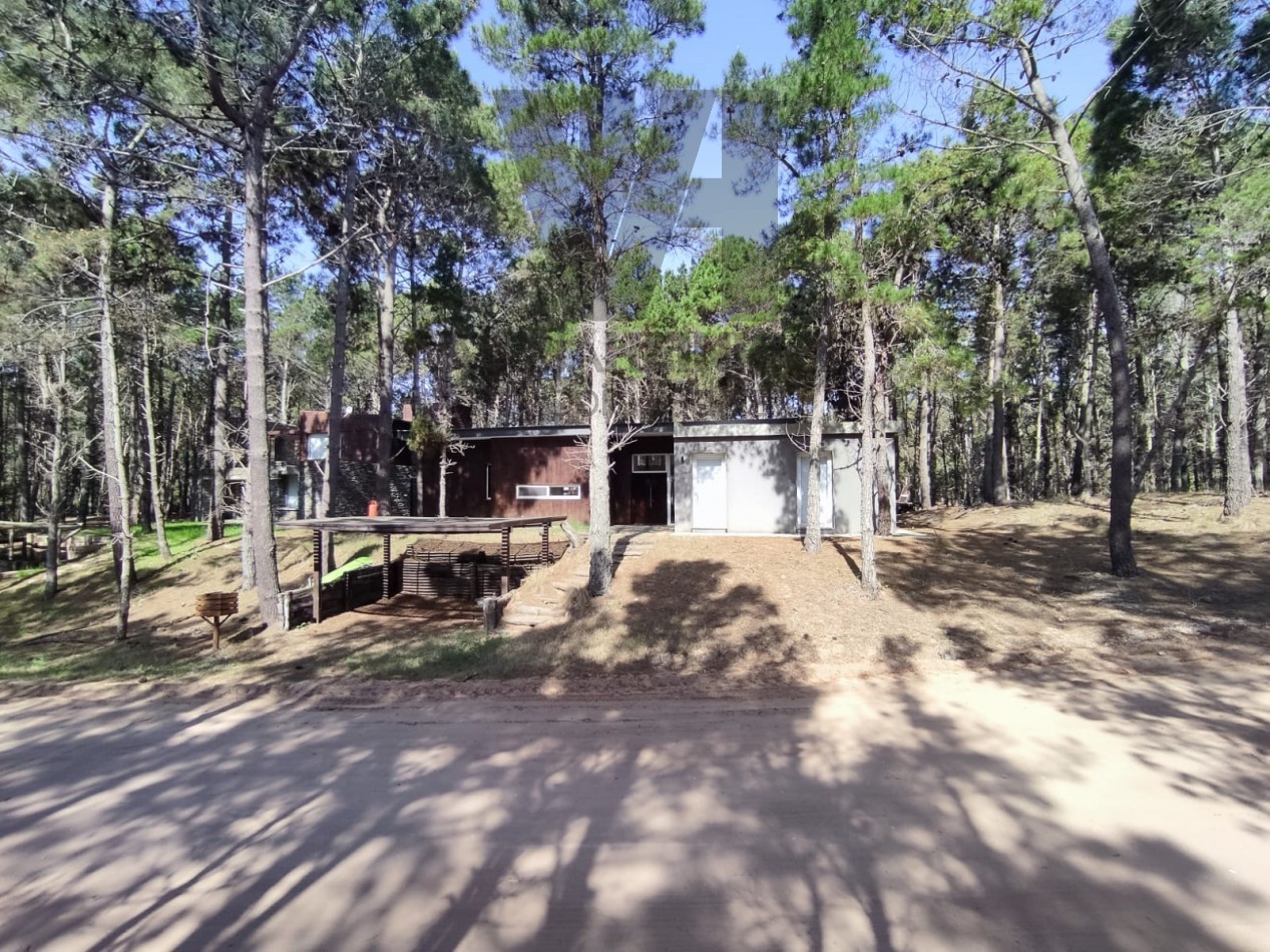 Venta casa Villarobles Pinamar 4 dorm.