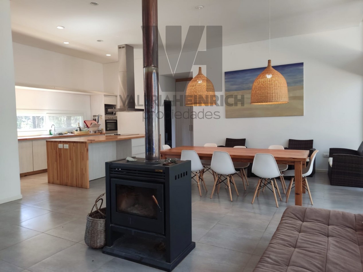 Venta casa Villarobles Pinamar 4 dorm.