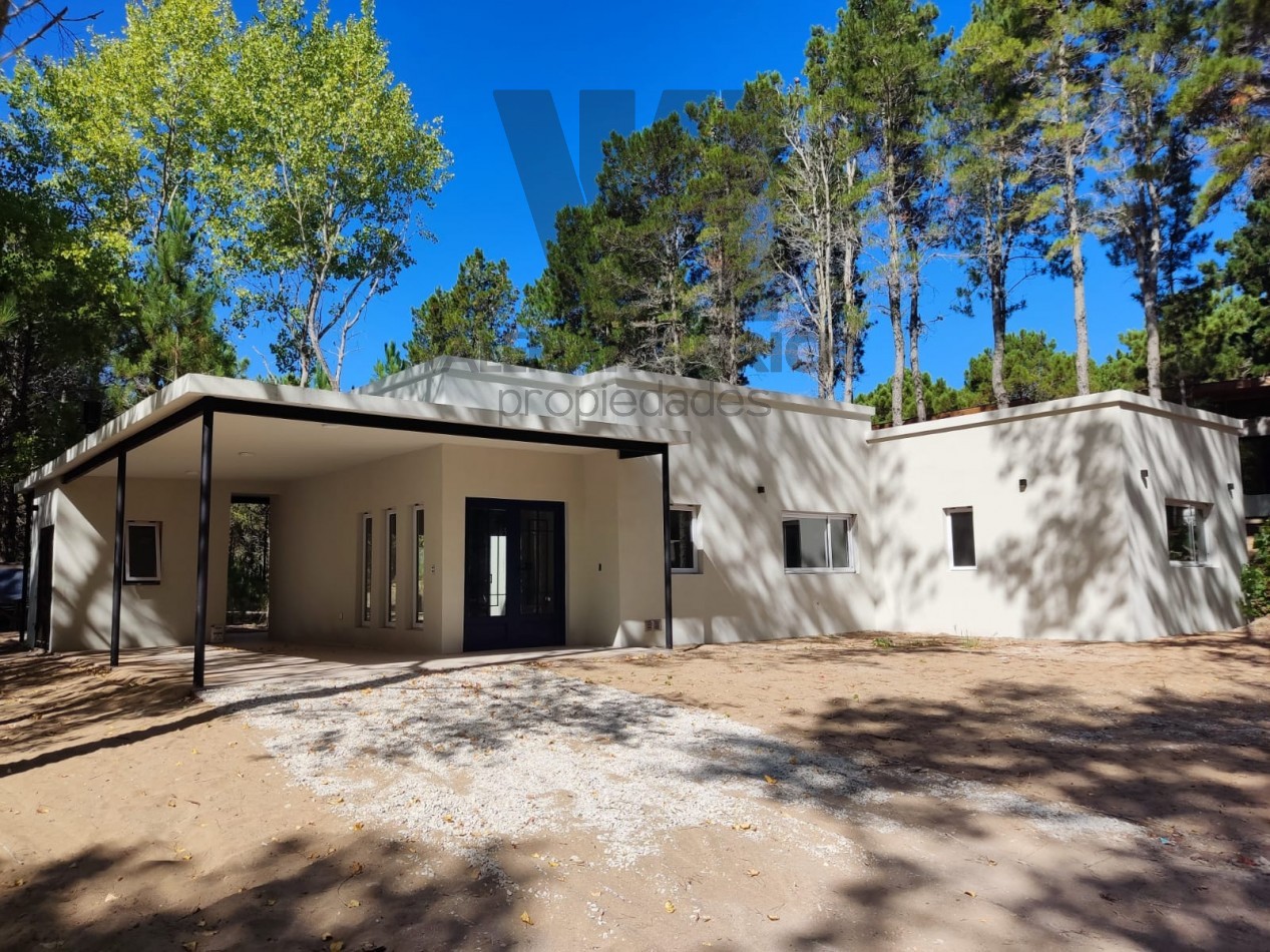 Casa en Venta en Villa Robles cerca de Pinamar y Costa Esmeralda. barrio cerrado