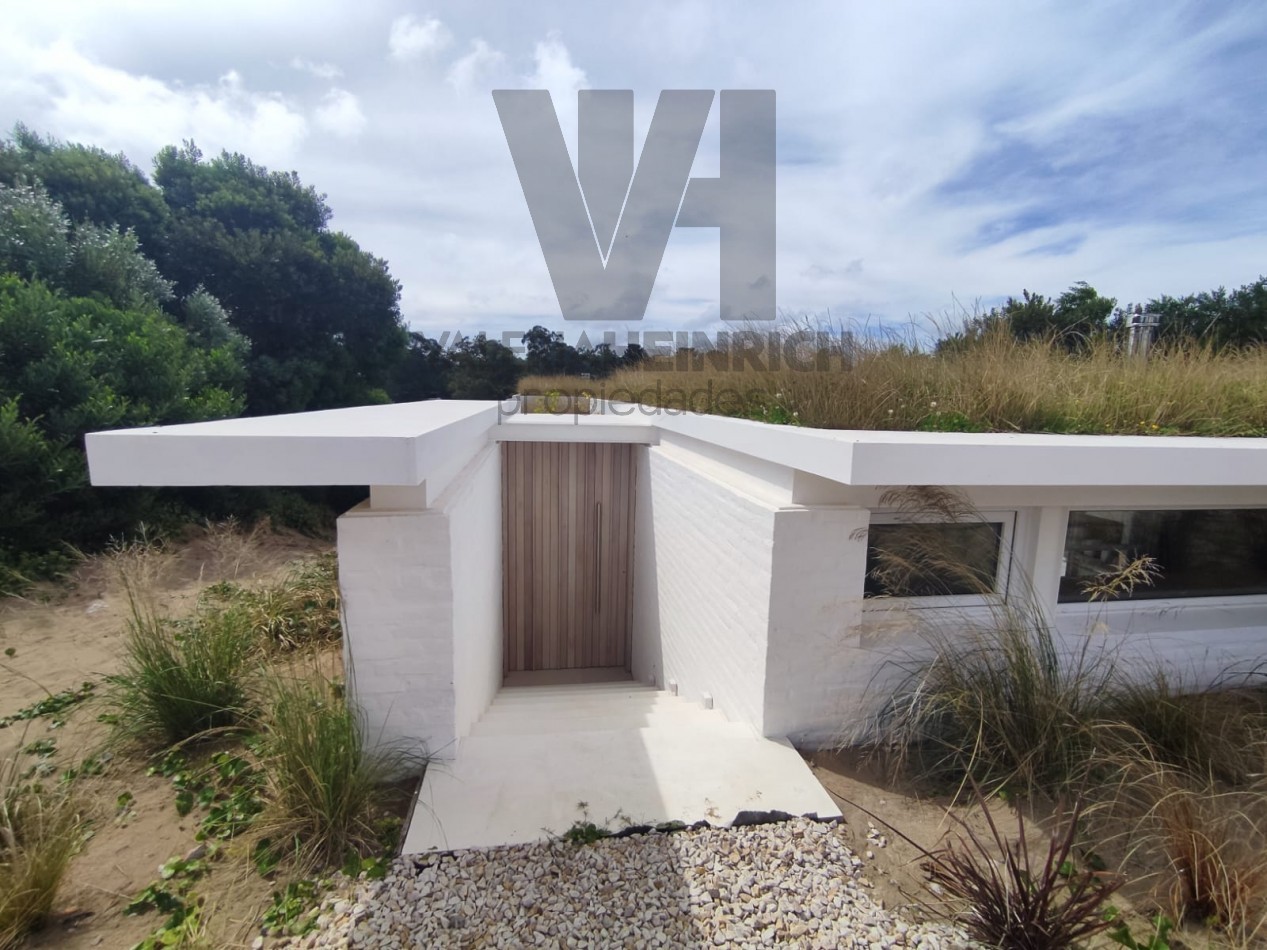CASA EN VENTA COSTA ESMERALDA SEND 3 DISEÑO 
