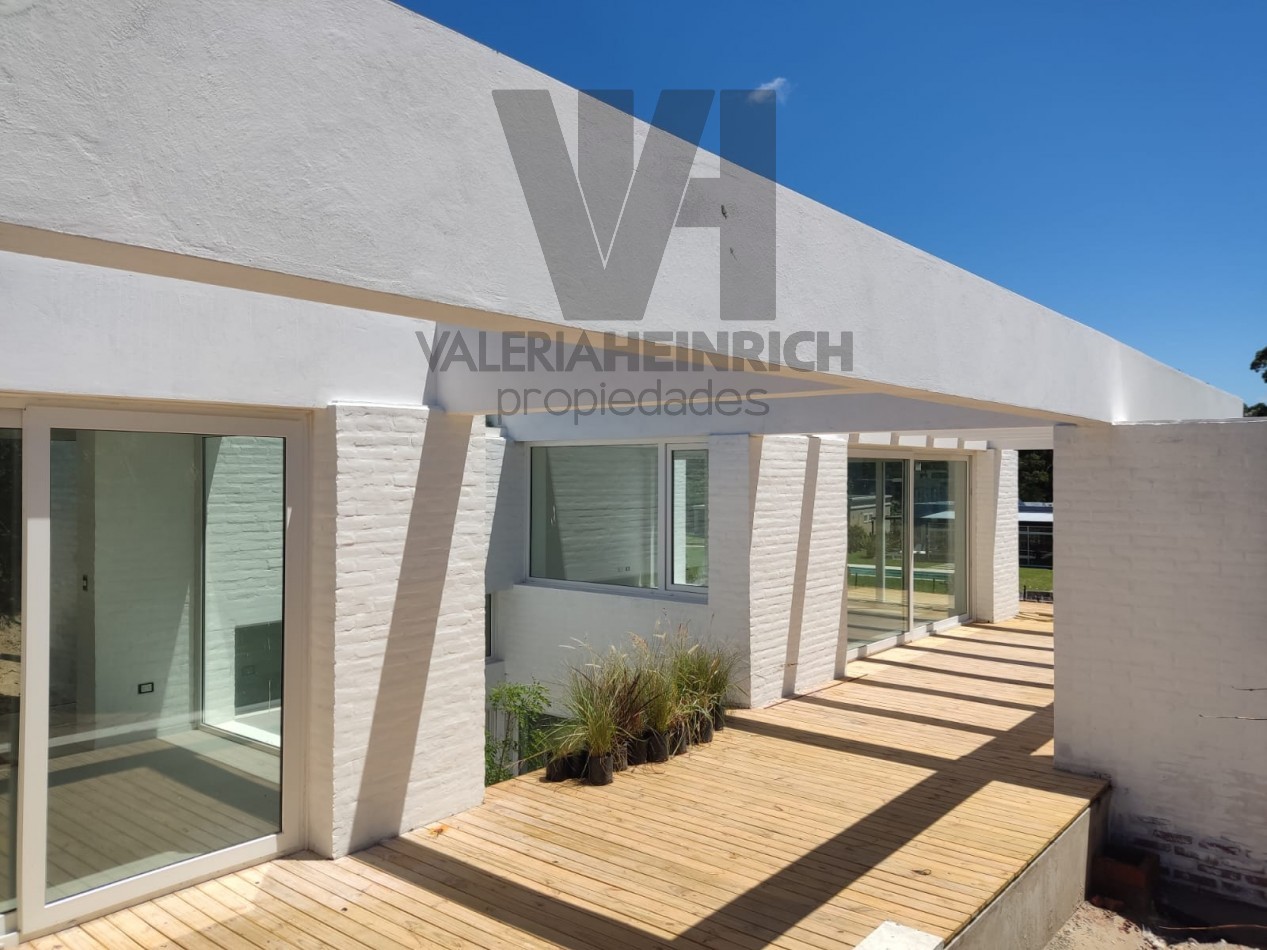 CASA EN VENTA COSTA ESMERALDA SEND 3 DISEÑO 