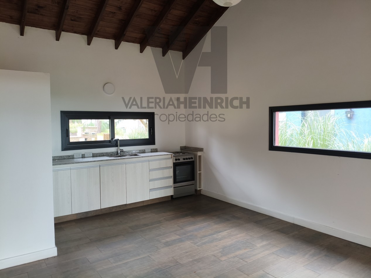 Casa en venta estilo campo costa esmeralda deportiva