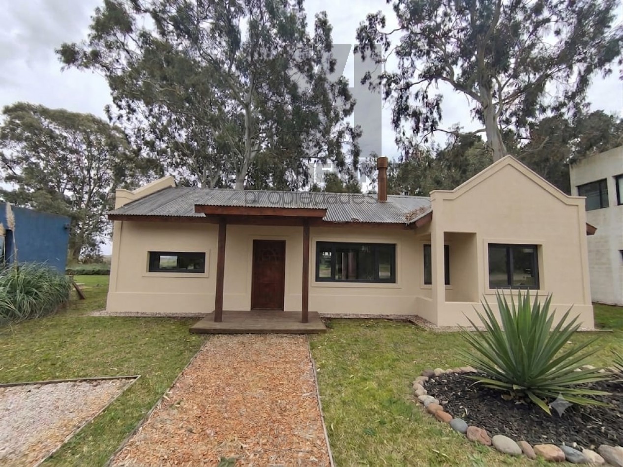 Casa en venta estilo campo costa esmeralda deportiva