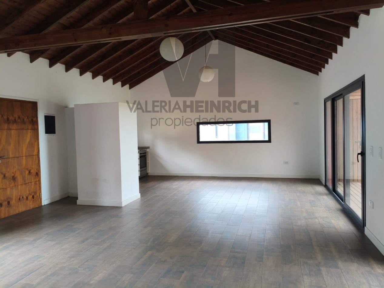 Casa en venta estilo campo costa esmeralda deportiva
