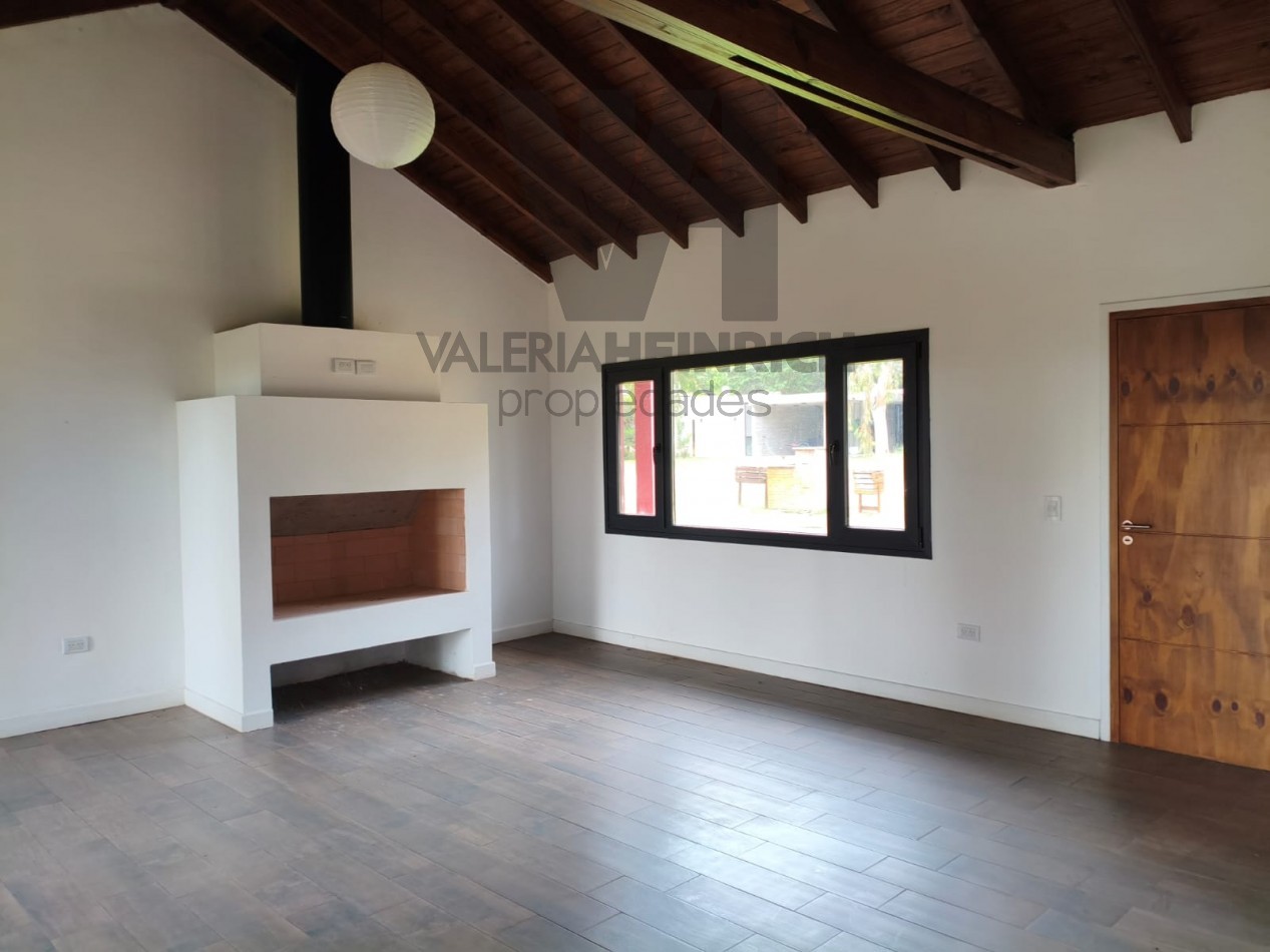 Casa en venta estilo campo costa esmeralda deportiva