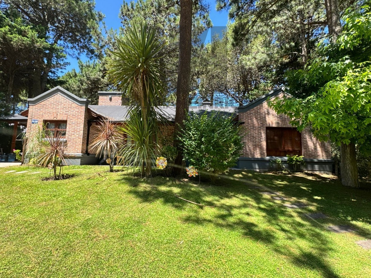 CASA EN ALQUILER PINAMAR PILETA 6 PAX