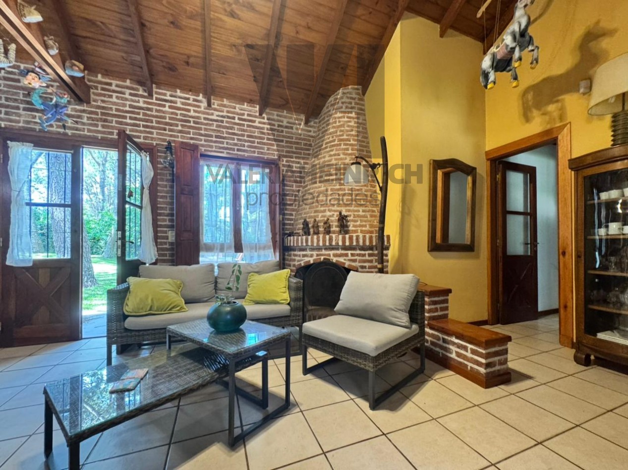CASA EN ALQUILER PINAMAR PILETA 6 PAX