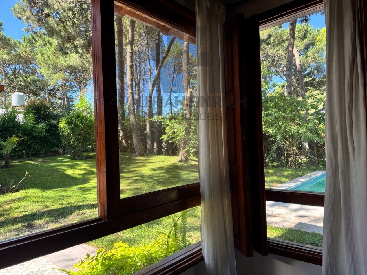 CASA EN ALQUILER PINAMAR PILETA 6 PAX