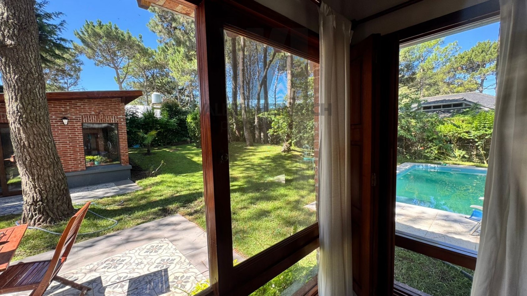 CASA EN ALQUILER PINAMAR PILETA 6 PAX