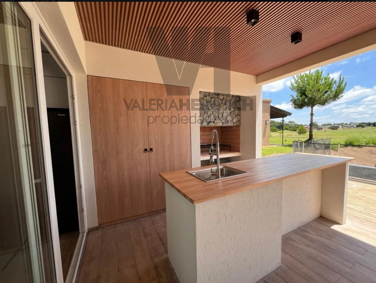 Alquiler Costa Esmeralda casa Ecuestre 8 pax. 